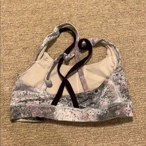 Lulu lemon sports bra size 4
